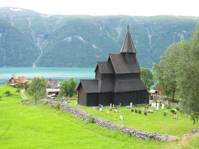 Nhà thờ gỗ Urnes lâu đời nhất Na Uy hiện nay