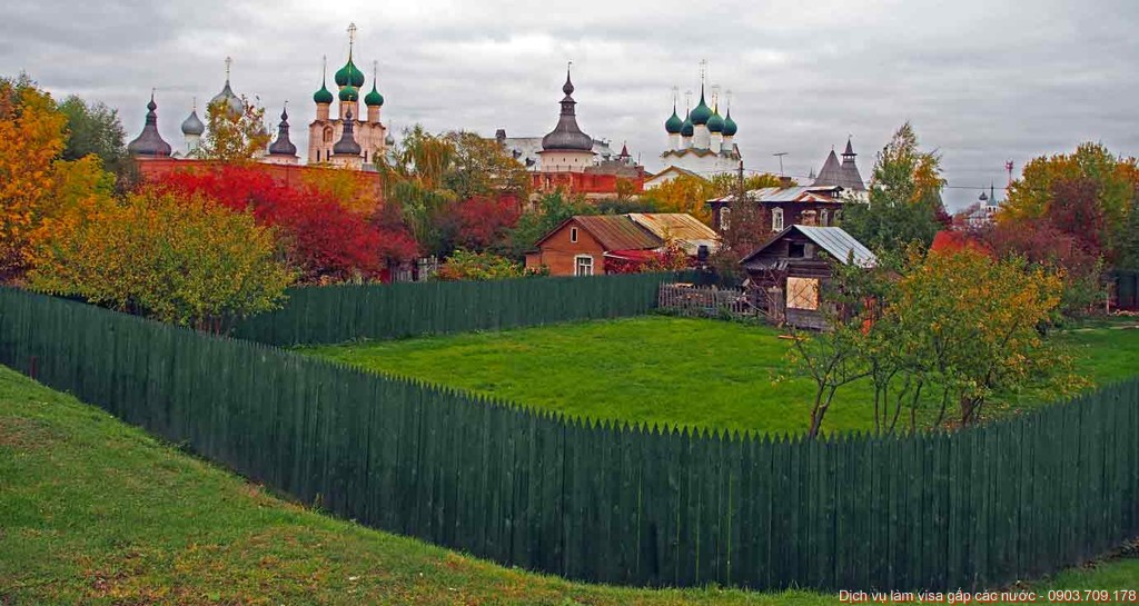 Cảnh đẹp mùa thu ở Golden Ring, Moscow, Nga