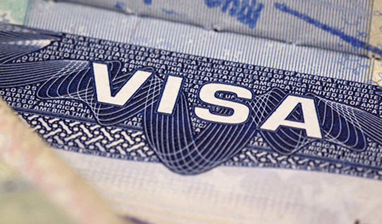 Nâng thời gian thị thực Việt Nam lên một năm với công dân Mỹ