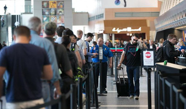 Châu Âu siết chặt kiểm tra an ninh các du khách được miễn visa schengen