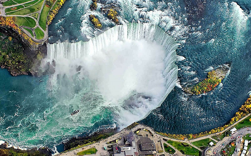 Cảnh đẹp hùng vĩ của Thác Niagara là một trong những địa điểm du lịch nổi tiếng ở Mỹa
