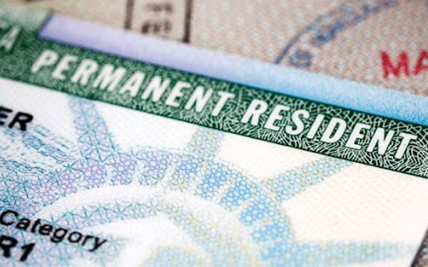 Cấp lại thẻ xanh Mỹ bị mất, quá hạn xuất cảnh 12 tháng